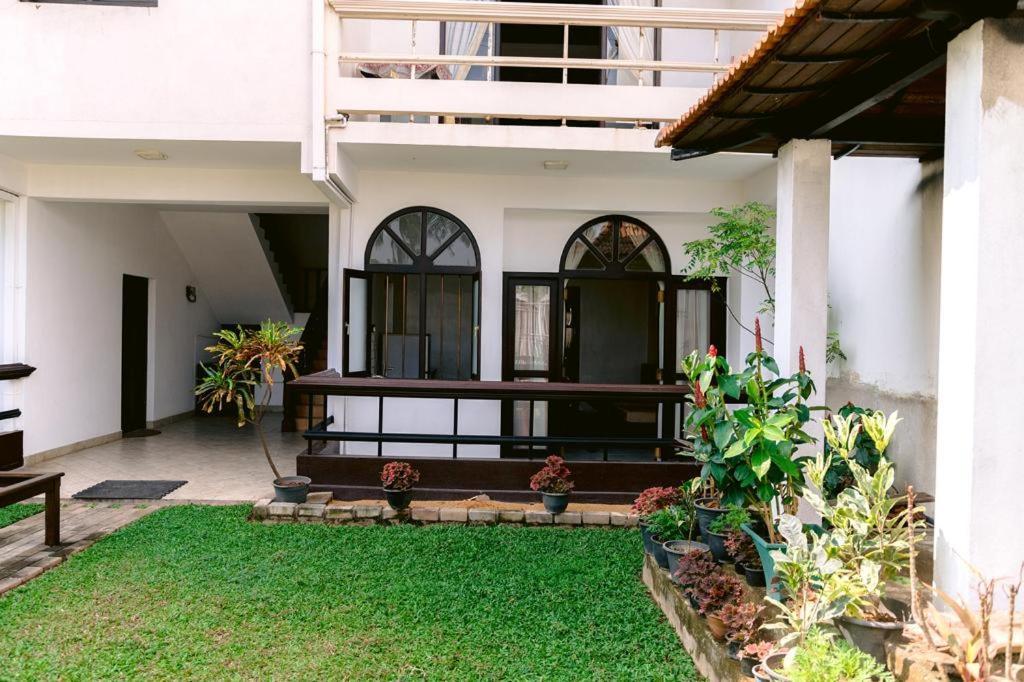 Romantic Garden Hotel Negombo Exterior foto