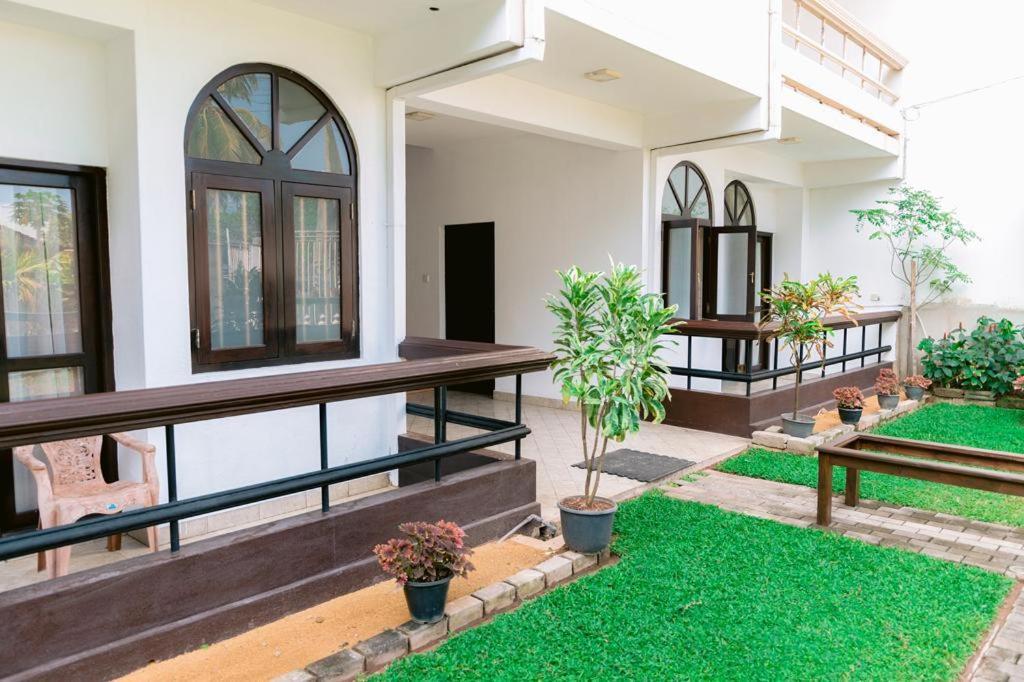 Romantic Garden Hotel Negombo Exterior foto
